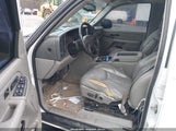 Chevrolet Tahoe Lt 1GNEC13T65J133928 photo