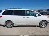 Toyota Sienna Xle V6 8 Passenger 5TDYK3DC4DS324879 photo