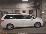 Toyota Sienna Le V6 8 Passenger 5TDKK3DC2CS233985 снимка