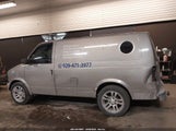 GMC Safari Standard 1GTDL19XX5B506199 photo