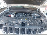 Jeep Grand Cherokee L Laredo 4X4 1C4RJKAG0S8723024 fotografie