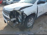 Jeep Compass Latitude 4X4 3C4NJDBB2NT206553 снимка