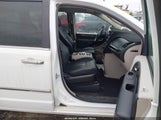Chrysler Town & Country Touring 2C4RC1BGXGR174298 photo