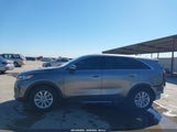Kia Sorento 2.4L Lx 5XYPG4A34KG510892 photo