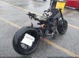 Ducati Panigale V4S ZDMDAGWWXRB011418 снимка