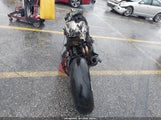 Ducati Panigale V4S ZDMDAGWWXRB011418 снимка