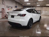 Tesla Model Y Long Range Dual Motor All-Wheel Drive 7SAYGAEEXRF214729 fotografie