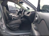 Jeep Cherokee Latitude 1C4PJLCB5GW168038 снимка