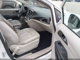 Chrysler Voyager Lxi 2C4RC1DG1MR542294 снимка