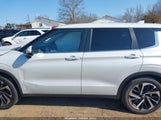 Mitsubishi Outlander Black Edition 2Wd/Se 2.5 2Wd/Se Launch Edition 2Wd JA4J3UA8XNZ011303 photo
