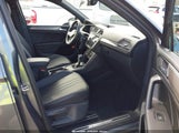 Volkswagen Tiguan 2.0T Se R-Line Black 3VVCB7AX1NM132881 photo