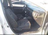 Toyota Corolla Le 2T1BURHE7JC012865 снимка