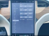 Tesla Model X Long Range Dual Motor All-Wheel Drive/Long Range Plus Dual Motor All-Wheel Drive 5YJXCBE24LF231419 fotografie