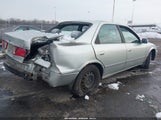 Toyota Camry Le JT2BG22K110597586 снимка