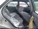 Toyota Camry Le JT2BG22K110597586 снимка