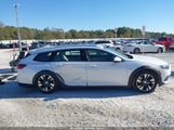 Buick Regal Tourx Essence W04GV8SX7J1147138 photo