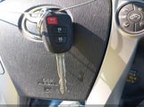 Toyota Prius C Two JTDKDTB31D1053571 снимка