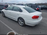 Volkswagen Passat 1.8T Sel Premium 1VWCT7A38EC081676 photo