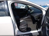 Ford Focus Titanium 1FADP3N23EL185181 fotografie