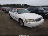 Lincoln Town Car Signature 1LNHM81W05Y658477 fotografie