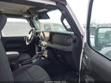 Jeep Wrangler 2-Door Rubicon 4X4 1C4PJXCG8RW114450 снимка