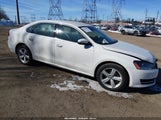 Volkswagen Passat 1.8T Se 1VWBT7A36FC010747 снимка
