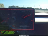 Tesla Model Y Performance Dual Motor All-Wheel Drive 7SAYGDEFXNF406401 fotografie