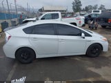 Toyota Prius Two JTDKN3DU0F1917449 снимка