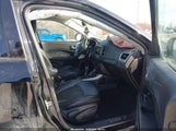 Jeep Compass Latitude 4X4 3C4NJDBB8LT153869 снимка