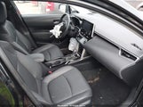 Toyota Corolla Cross Xle 7MUDAABG9NV038920 photo