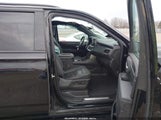 Chevrolet Suburban 4Wd Rst 1GNSKEKL5NR288695 снимка
