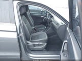 Volkswagen Tiguan 2.0T Se/2.0T Sel/2.0T Sel R-Line/2.0T Sel R-Line Black 3VV2B7AXXKM198109 fotografie