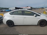 Toyota Prius Three JTDKN3DU1D5698264 снимка