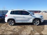Volkswagen Tiguan R-Line WVGAV7AX3FW082611 photo