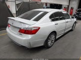 Honda Accord Touring 1HGCR3F92DA031715 снимка