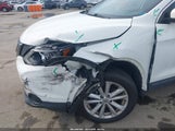 Nissan Rogue Sport S JN1BJ1CP7JW152928 снимка