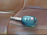 Toyota Tundra  5.7L V8 5TFAY5F10KX780201 photo