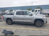 Toyota Tundra Sr5 5.7L V8 5TFEY5F1XHX221443 снимка