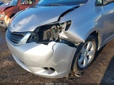 Toyota Sienna Le V6 5TDKK3DC8BS010896 снимка
