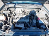 Toyota Camry Le V6 4T1BF22K4YU951867 снимка