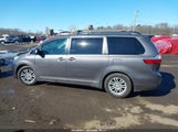 Toyota Sienna Xle Premium 8 Passenger 5TDYK3DC8FS557800 fotografie