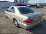 Mercedes-Benz E 320 WDBJF65J7YB033597 снимка