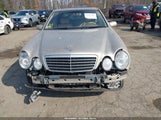 Mercedes-Benz E 320 WDBJF65J7YB033597 fotografie
