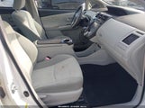 Toyota Prius V Two JTDZN3EU7EJ003324 снимка