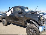 Toyota Tundra  5.7L V8 5TFAY5F12KX858218 fotografie