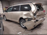 Toyota Sienna Le V6 5TDKK3DC8BS008114 снимка