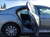 Toyota Camry Le Hybrid 4T1C31AK7NU571376 photo