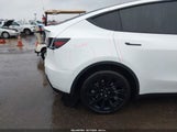 Tesla Model Y Long Range Dual Motor All-Wheel Drive 7SAYGDEE0NF555200 photo