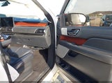 Lincoln Navigator Reserve L 5LMJJ3LTXNEL17960 снимка