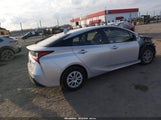 Toyota Prius Le JTDKARFU4L3126479 снимка